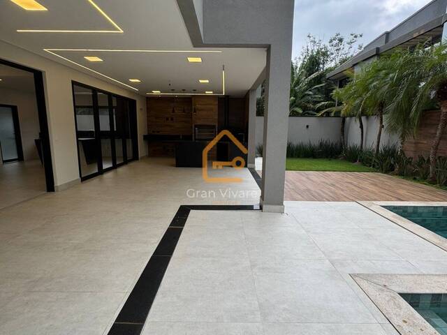 Casa para Venda em São José dos Campos - 4