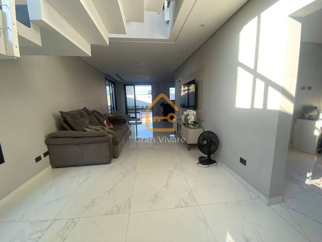 Casa para Venda em São José dos Campos - 2