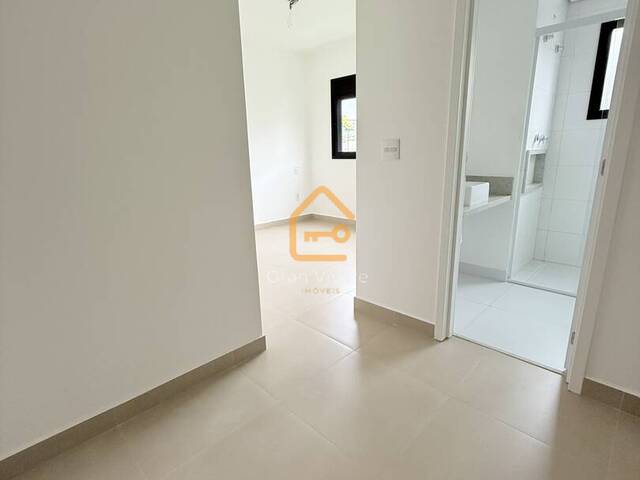 Apartamento para Venda em São José dos Campos - 2