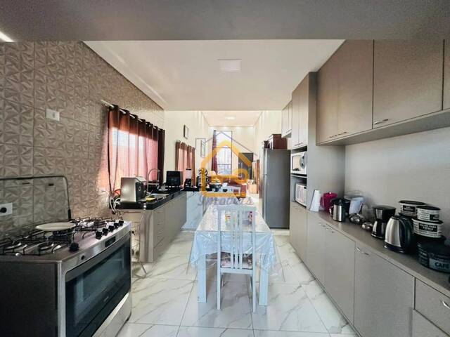 Casa em condomínio para Venda em São José dos Campos - 2