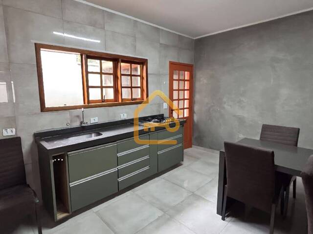 Casa para Venda em Jacareí - 3