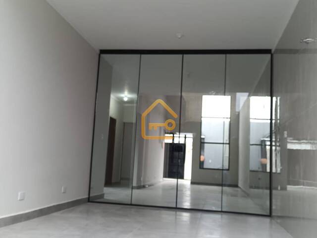 Casa para Venda em Jacareí - 3