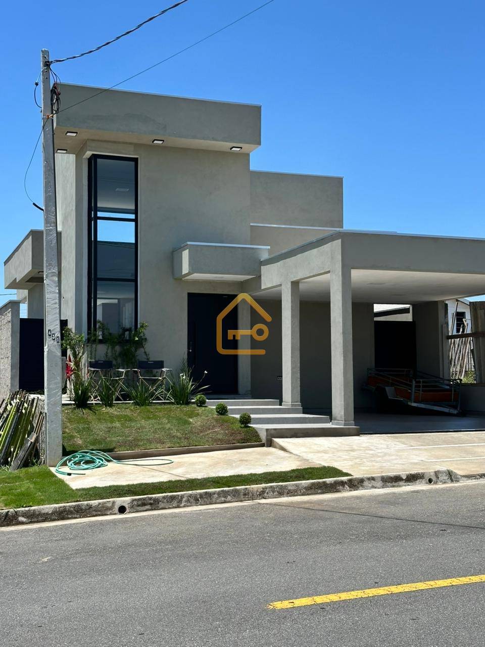 Casa térrea,3 dormitórios(1 suíte), 4 vagas, Cond. Veredas dos Campos, SJC